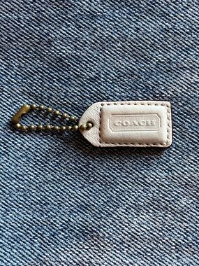 Y2K Coach White Hangtag